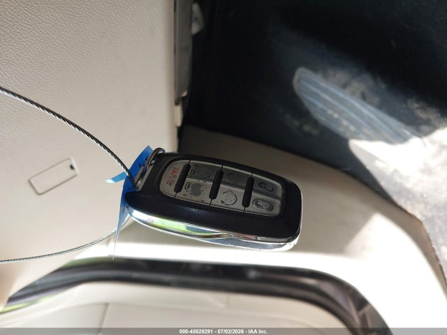 45528291 :رقم المزاد ، 2C4RC1EG1KR597937 vin ، 2019 Chrysler Pacifica Touring L Plus مزاد بيع