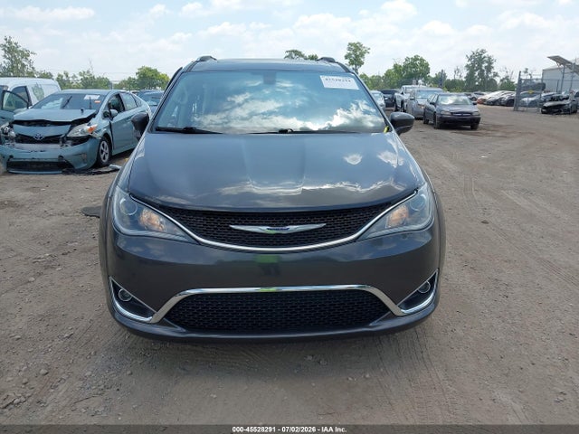 45528291 :رقم المزاد ، 2C4RC1EG1KR597937 vin ، 2019 Chrysler Pacifica Touring L Plus مزاد بيع