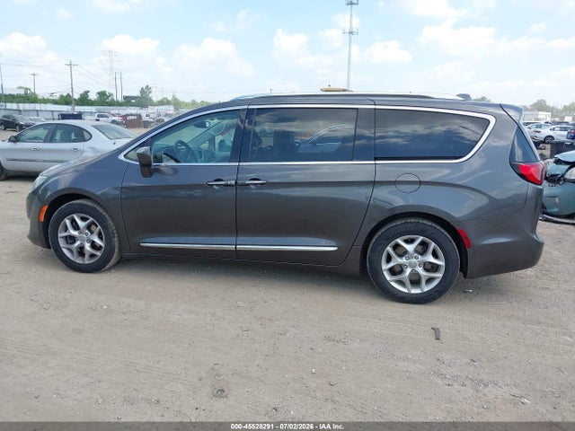 45528291 :رقم المزاد ، 2C4RC1EG1KR597937 vin ، 2019 Chrysler Pacifica Touring L Plus مزاد بيع