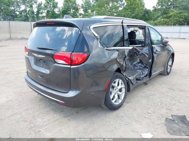 45528291 :رقم المزاد ، 2C4RC1EG1KR597937 vin ، 2019 Chrysler Pacifica Touring L Plus مزاد بيع