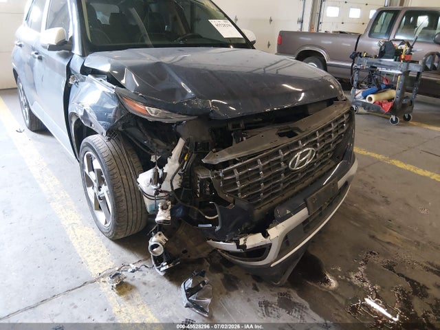KMHRC8A32NU151892 Hyundai Venue Limited