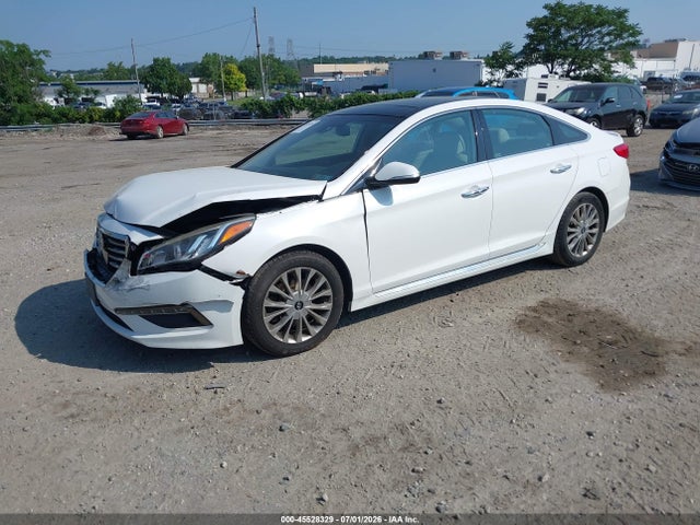 Hyundai Sonata Limited 2015 5NPE34AFXFH020629 Image 2