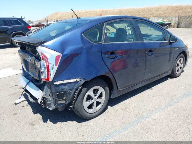 Toyota Prius Two 2014 JTDKN3DU8E0384450 Image 4