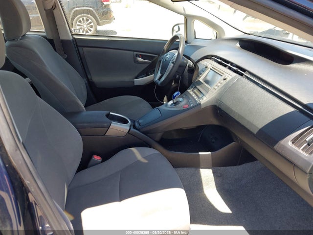 Toyota Prius Two 2014 JTDKN3DU8E0384450 Image 5