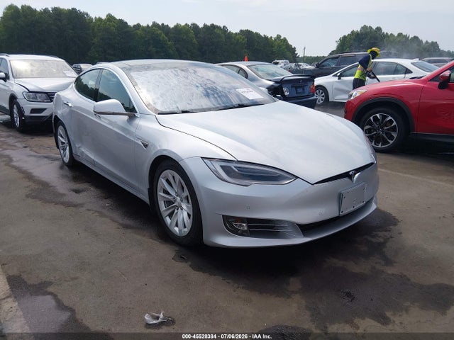 Продажа на аукционе авто 2016 Tesla Model S, vin: 5YJSA1E20GF152572, номер лота: 45528384