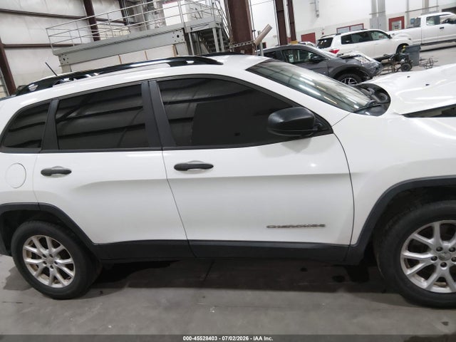 1C4PJLABXGW189969 Jeep Cherokee Sport