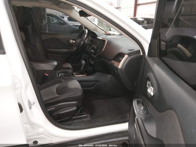 1C4PJLABXGW189969 Jeep Cherokee Sport
