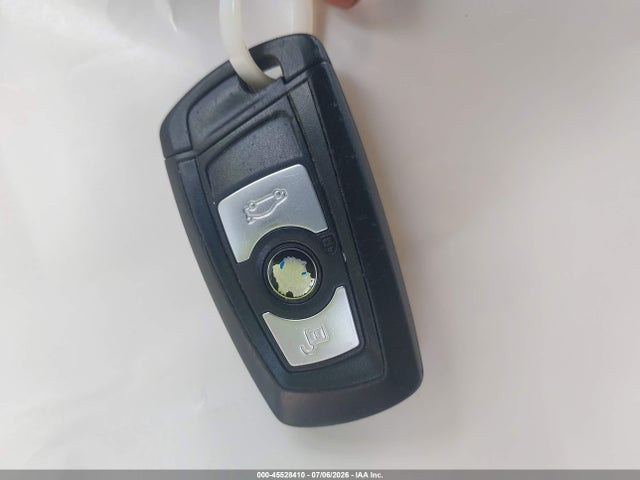 Продажа на аукционе авто 2012 Bmw 328i, vin: WBA3A5C55CF349099, номер лота: 45528410