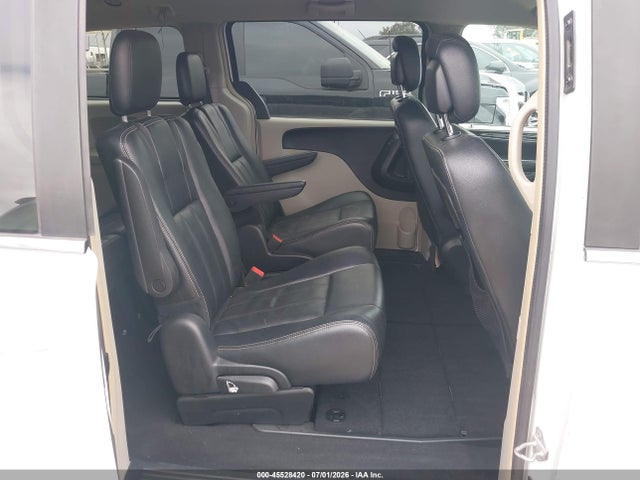 2C4RC1BG8GR215060 Chrysler Town &amp; Country Touring