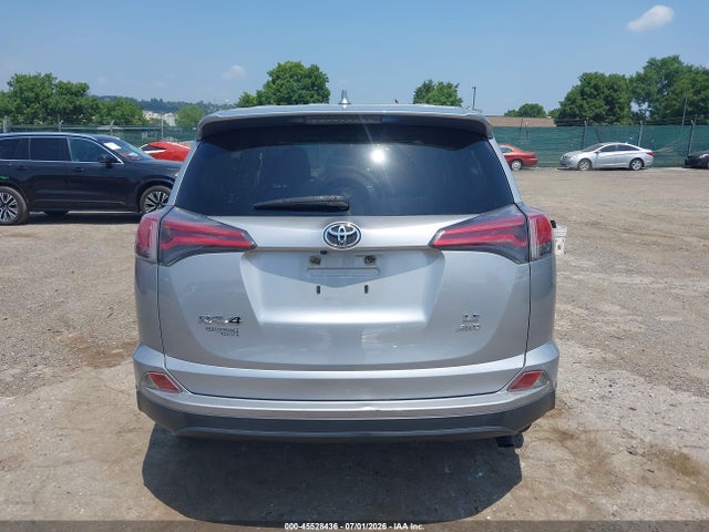JTMBFREV0JJ195786 Toyota RAV4 LE