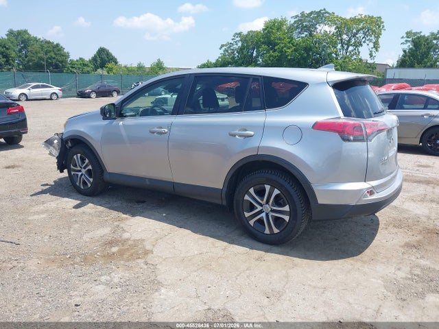 JTMBFREV0JJ195786 Toyota RAV4 LE