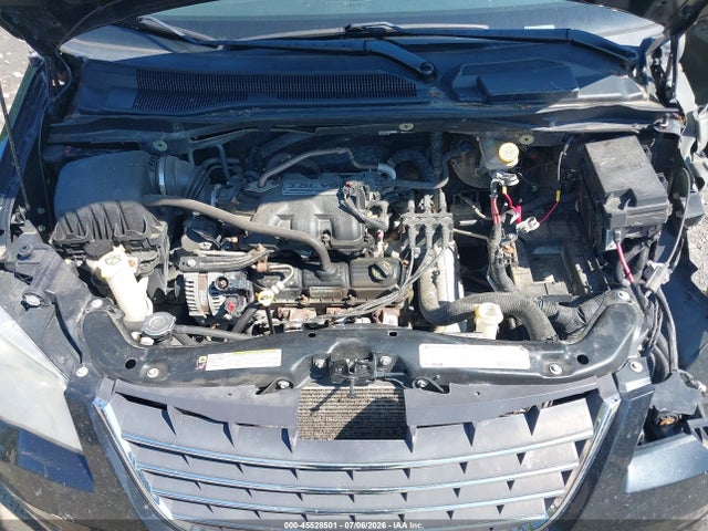 45528501 :رقم المزاد ، 2A4RR8D19AR442243 vin ، 2010 Chrysler Town & Country Touring Plus مزاد بيع