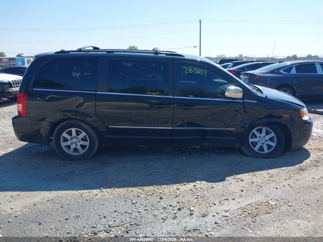 45528501 :رقم المزاد ، 2A4RR8D19AR442243 vin ، 2010 Chrysler Town & Country Touring Plus مزاد بيع