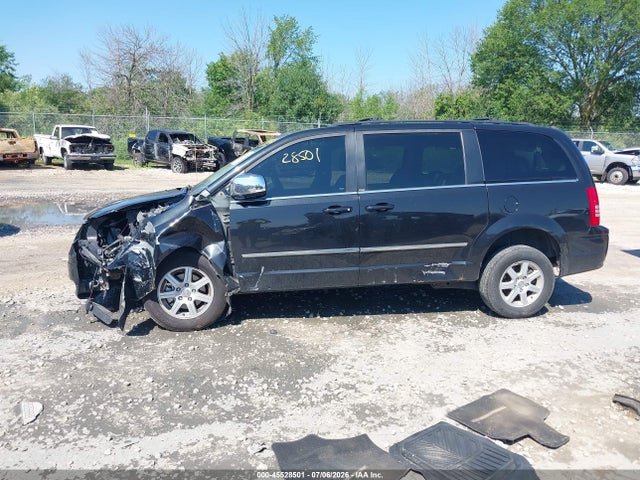 45528501 :رقم المزاد ، 2A4RR8D19AR442243 vin ، 2010 Chrysler Town & Country Touring Plus مزاد بيع