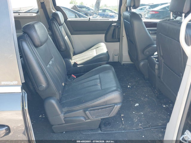 45528501 :رقم المزاد ، 2A4RR8D19AR442243 vin ، 2010 Chrysler Town & Country Touring Plus مزاد بيع