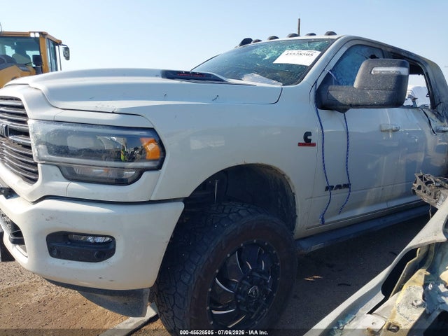 Продаж на аукціоні авто 2024 Ram 3500 Laramie  4x4 6'4 Box, vin: 3C63RRMLXRG273815, номер лоту: 45528505