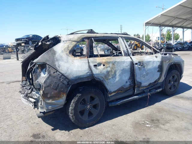 Toyota Rav4 Xle 2022 2T3P1RFV9NC270402 Image 4