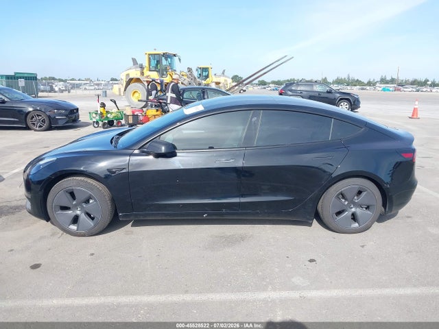 45528522 :رقم المزاد ، 5YJ3E1EA1NF360182 vin ، 2022 Tesla Model 3 Rear-wheel Drive مزاد بيع