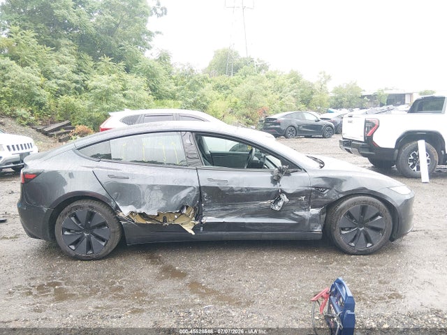 Продаж на аукціоні авто 2024 Tesla Model 3, vin: 5YJ3E1EA2RF721103, номер лоту: 45528548
