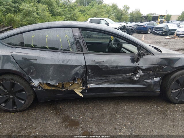 Продаж на аукціоні авто 2024 Tesla Model 3, vin: 5YJ3E1EA2RF721103, номер лоту: 45528548
