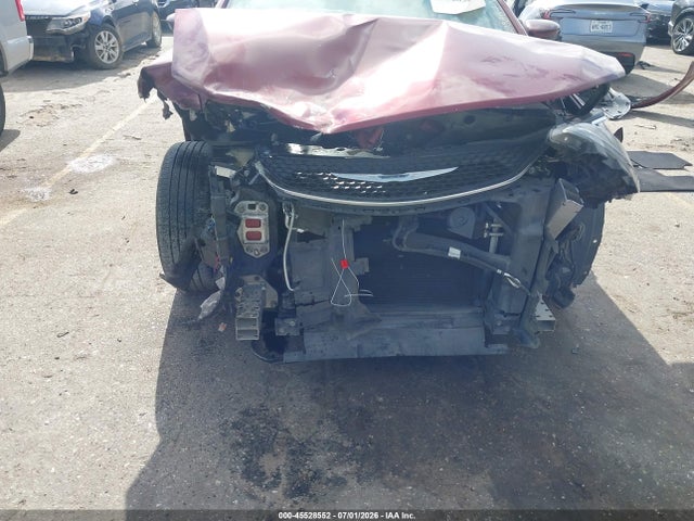 2015 Chrysler 200 Limited მანქანა იყიდება აუქციონზე, vin: 1C3CCCAB0FN689818, აუქციონის ნომერი: 45528552