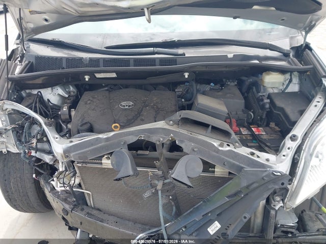 5TDKZ3DCXKS974430 Toyota Sienna Le 8 Passenger
