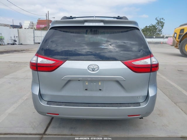 5TDKZ3DCXKS974430 Toyota Sienna Le 8 Passenger