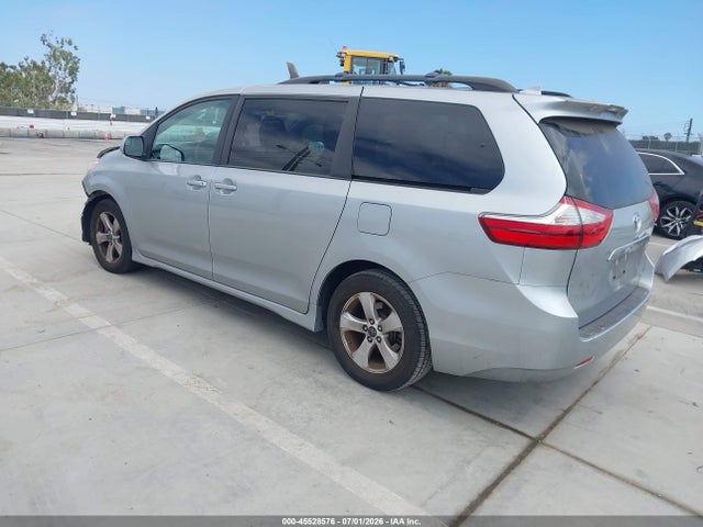 5TDKZ3DCXKS974430 Toyota Sienna Le 8 Passenger