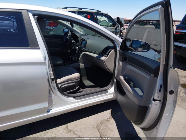 Hyundai ELANTRA SEL 2018 5NPD84LF7JH257498 Image 5