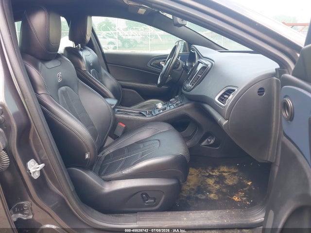 Продаж на аукціоні авто 2016 Chrysler 200 S, vin: 1C3CCCDG8GN135659, номер лоту: 45528742