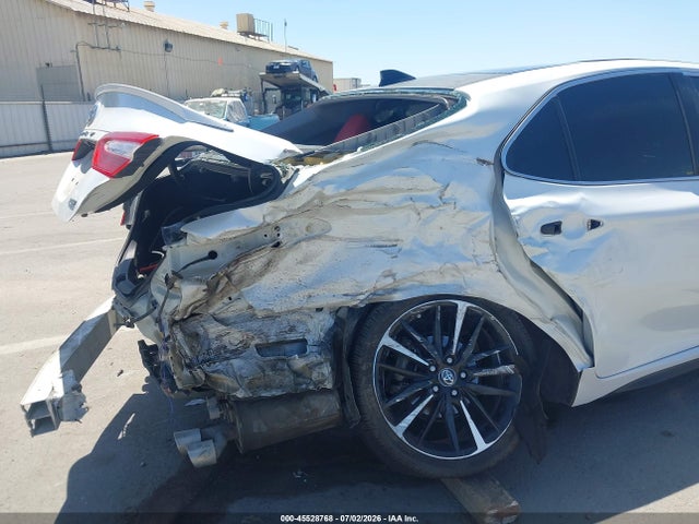 4T1BZ1HK2JU012960 Toyota Camry Xse V6