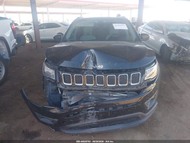 3C4NJCBB3KT743051 Jeep Compass Sun And Wheel Fwd