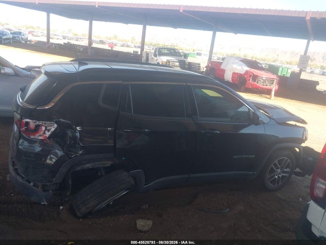 3C4NJCBB3KT743051 Jeep Compass Sun And Wheel Fwd