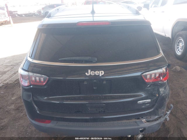 3C4NJCBB3KT743051 Jeep Compass Sun And Wheel Fwd