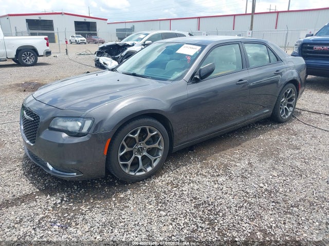 45528809 :رقم المزاد ، 2C3CCAAG8JH304314 vin ، 2018 Chrysler 300 Touring مزاد بيع