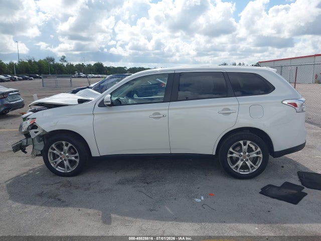Продажа на аукционе авто 2014 Mitsubishi Outlander Se, vin: JA4AD3A33EZ013213, номер лота: 45528816