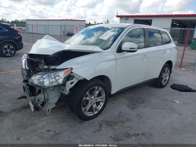 Продажа на аукционе авто 2014 Mitsubishi Outlander Se, vin: JA4AD3A33EZ013213, номер лота: 45528816