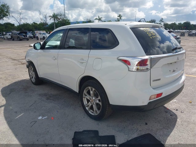 Продажа на аукционе авто 2014 Mitsubishi Outlander Se, vin: JA4AD3A33EZ013213, номер лота: 45528816