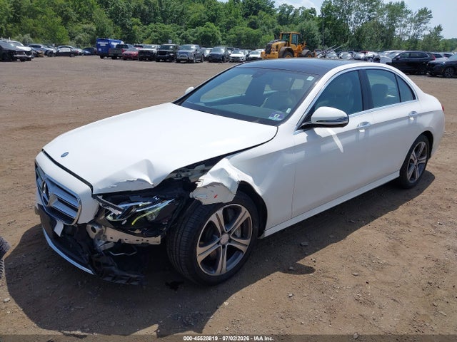 2017 Mercedes-benz E 300 4matic მანქანა იყიდება აუქციონზე, vin: WDDZF4KB6HA104046, აუქციონის ნომერი: 45528819