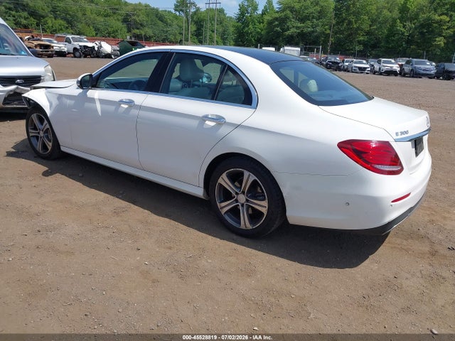 2017 Mercedes-benz E 300 4matic მანქანა იყიდება აუქციონზე, vin: WDDZF4KB6HA104046, აუქციონის ნომერი: 45528819