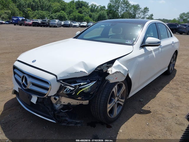 2017 Mercedes-benz E 300 4matic მანქანა იყიდება აუქციონზე, vin: WDDZF4KB6HA104046, აუქციონის ნომერი: 45528819