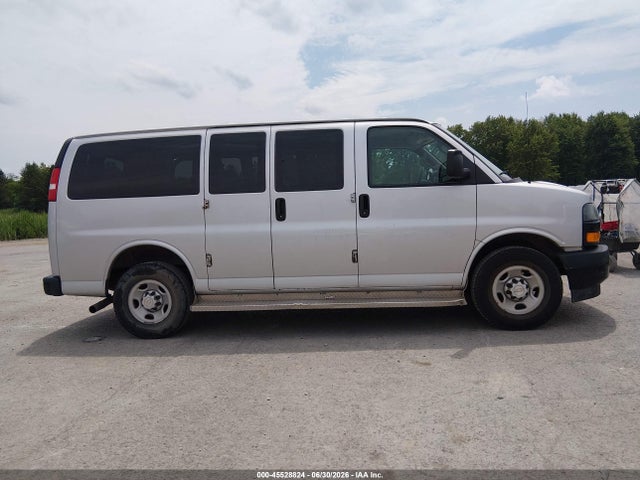 Chevrolet Express 2500 Ls 2019 1GAWGEFG4K1341317 Image 13