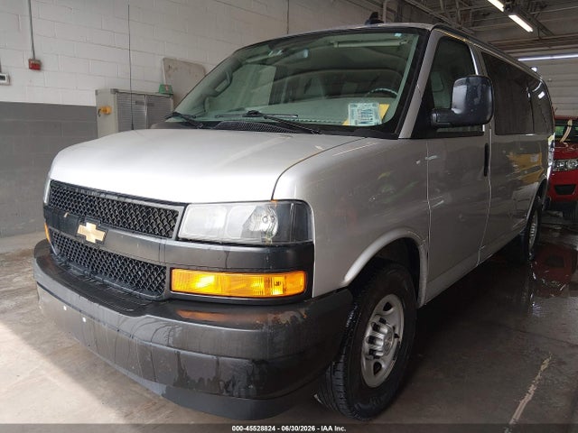 Chevrolet Express 2500 Ls 2019 1GAWGEFG4K1341317 Image 2