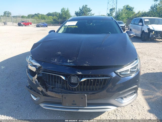 45528876 :رقم المزاد ، W04GV8SX0J1130701 vin ، 2018 Buick Regal Tourx Essence مزاد بيع