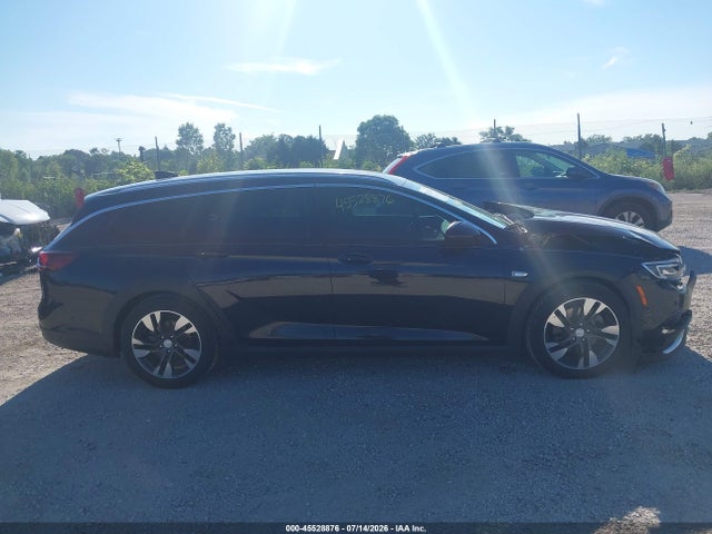 45528876 :رقم المزاد ، W04GV8SX0J1130701 vin ، 2018 Buick Regal Tourx Essence مزاد بيع