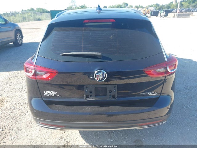 45528876 :رقم المزاد ، W04GV8SX0J1130701 vin ، 2018 Buick Regal Tourx Essence مزاد بيع