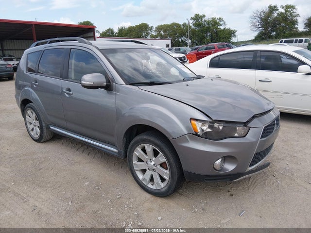 45528891 :رقم المزاد ، JA4JT3AW9DU020885 vin ، 2013 Mitsubishi Outlander Se مزاد بيع