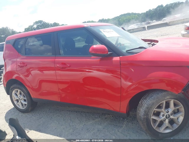 Auction sale of the 2022 Kia Soul Lx, vin: KNDJ23AU0N7167071, lot number: 45528901