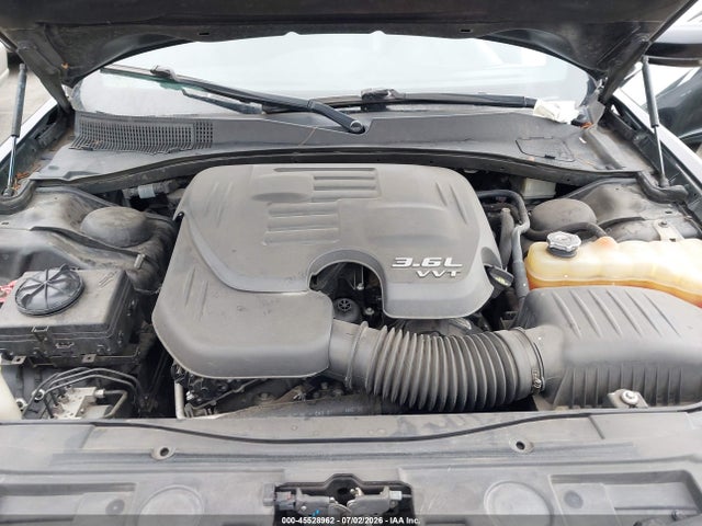 Продажа на аукционе авто 2016 Chrysler 300 Anniversary Edition, vin: 2C3CCAAG0GH142073, номер лота: 45528962