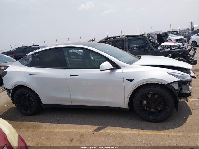 Продажа на аукционе авто 2021 Tesla Model Y Long Range Dual Motor All-wheel Drive, vin: 5YJYGDEE8MF108934, номер лота: 45528989